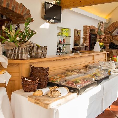 Hotel Restaurant Grune Au Полау Екстериор снимка