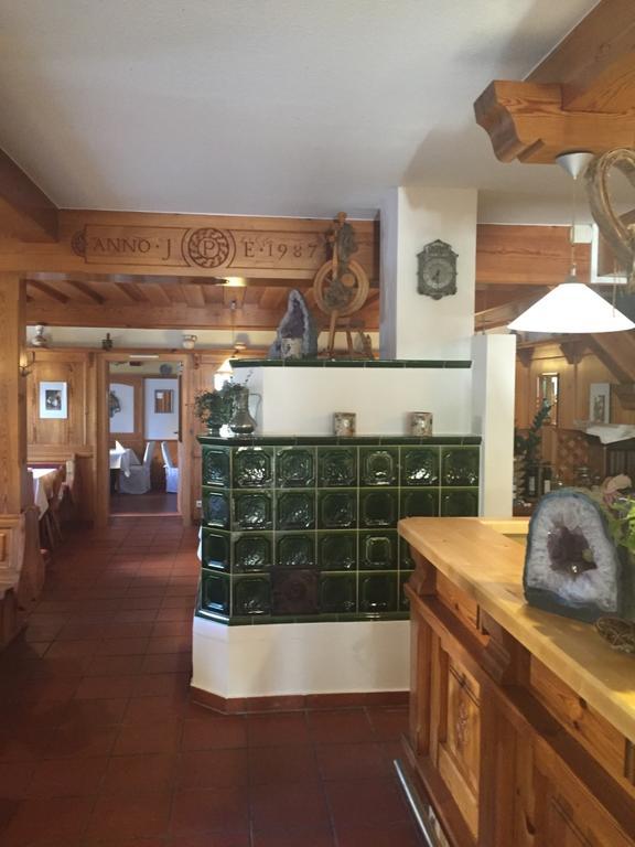 Hotel Restaurant Grune Au Полау Екстериор снимка