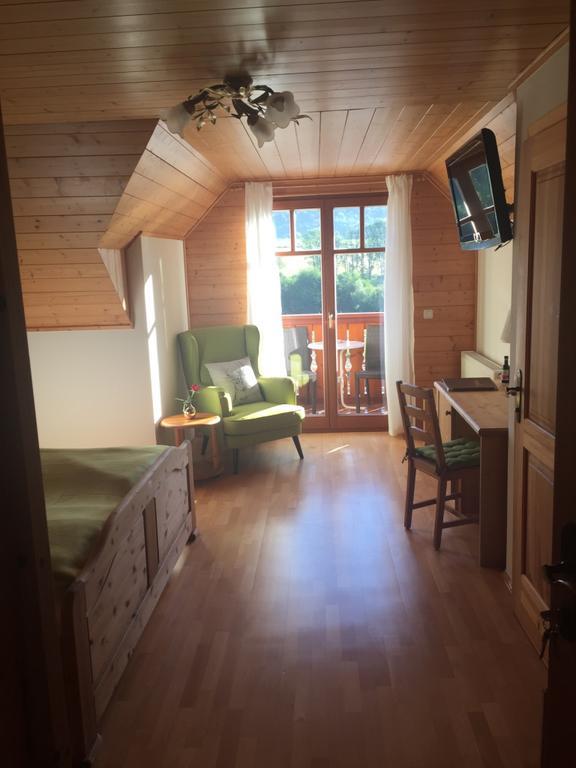 Hotel Restaurant Grune Au Полау Екстериор снимка