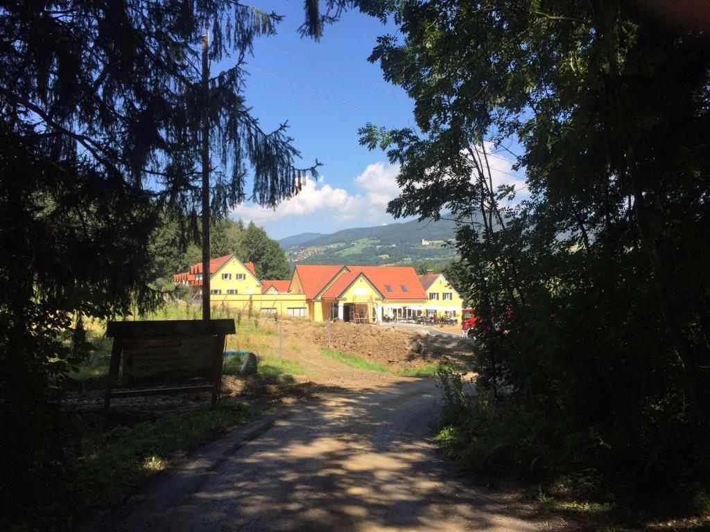 Hotel Restaurant Grune Au Полау Екстериор снимка