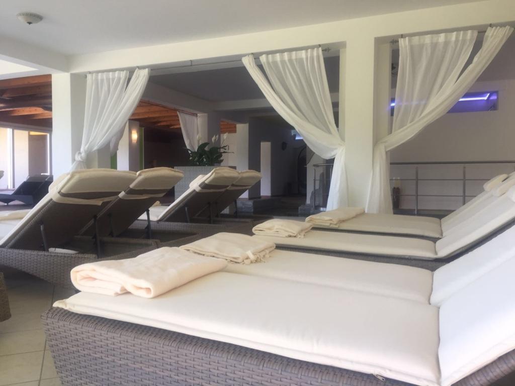 Hotel Restaurant Grune Au Полау Екстериор снимка