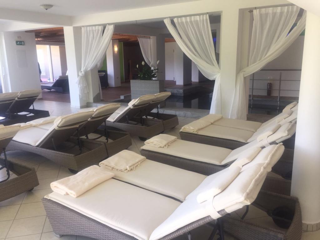 Hotel Restaurant Grune Au Полау Екстериор снимка