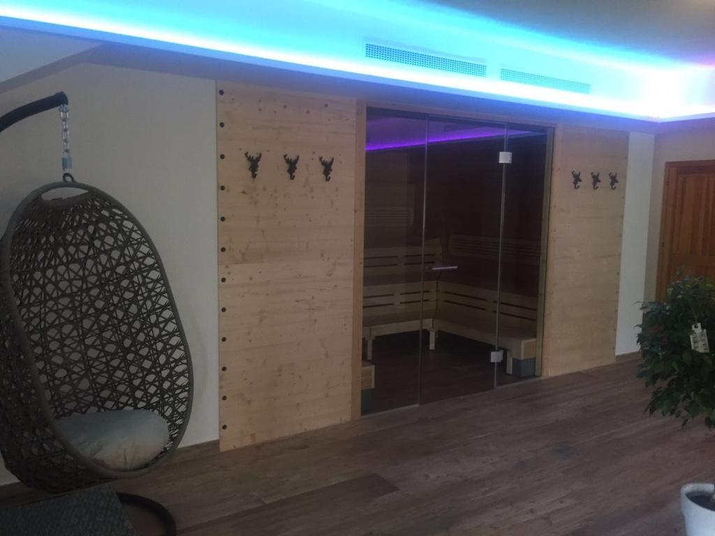 Hotel Restaurant Grune Au Полау Екстериор снимка