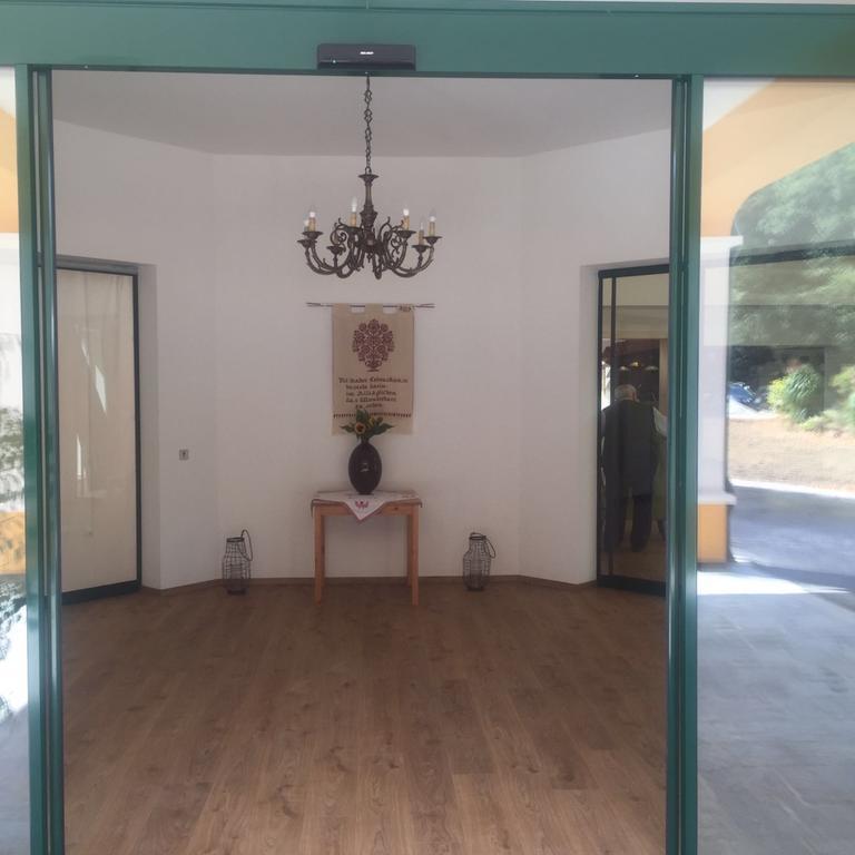 Hotel Restaurant Grune Au Полау Екстериор снимка