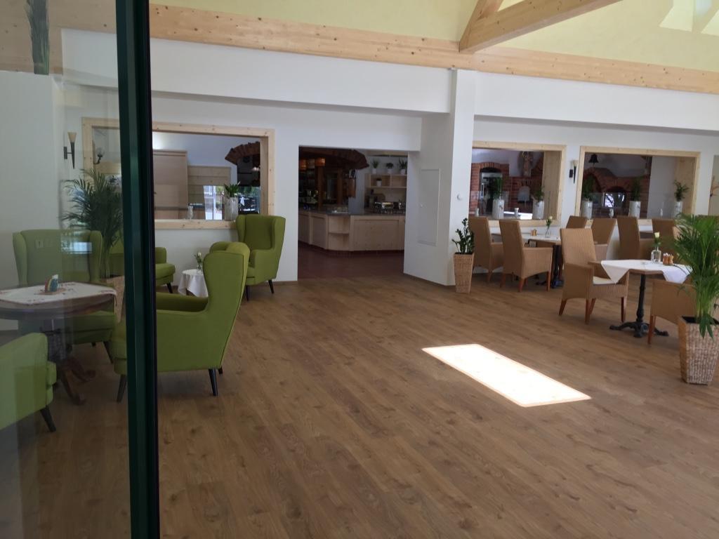 Hotel Restaurant Grune Au Полау Екстериор снимка