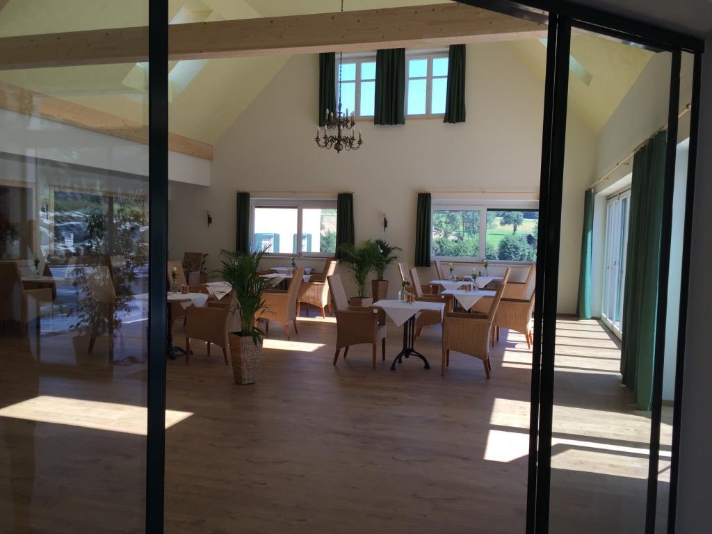 Hotel Restaurant Grune Au Полау Екстериор снимка